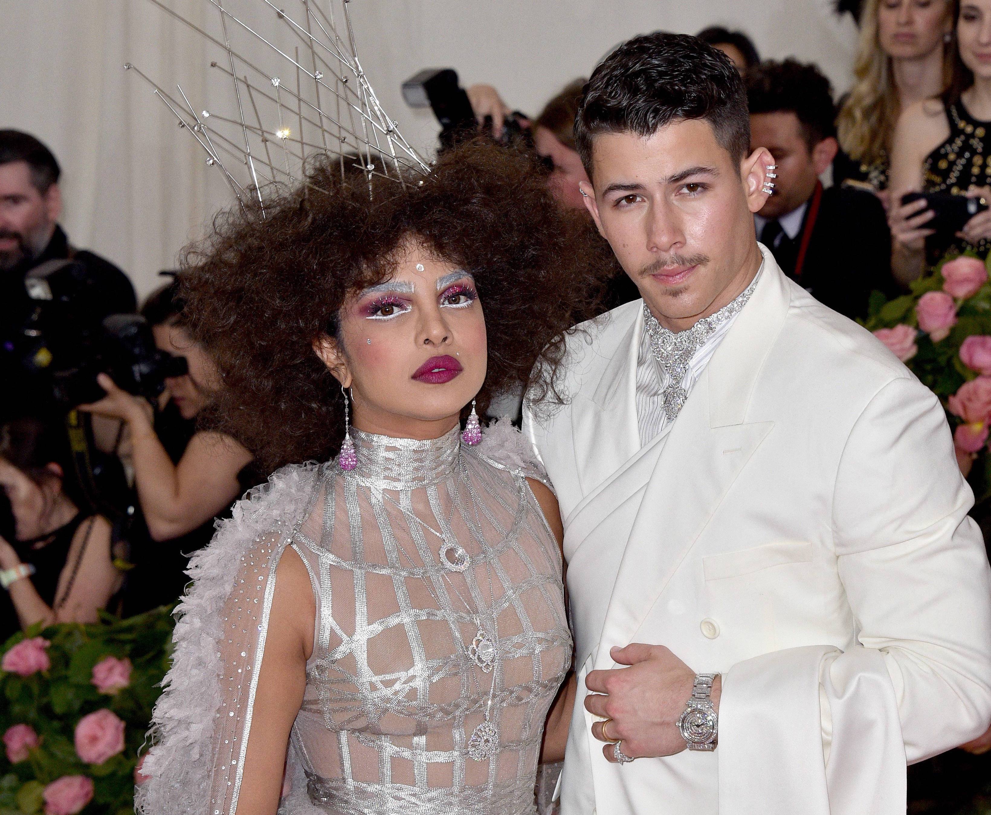 Звезды, которые быстро обручились